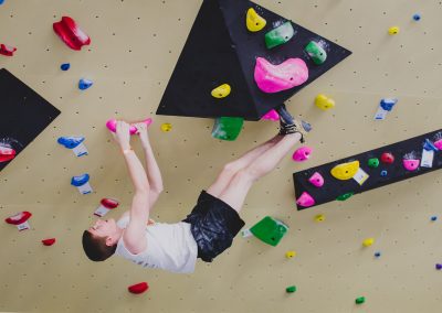 climber upside-down climbing